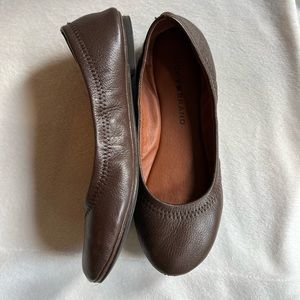 Lucky Brand Emmie Ballet Flat in Tobacco. Women’s size 5